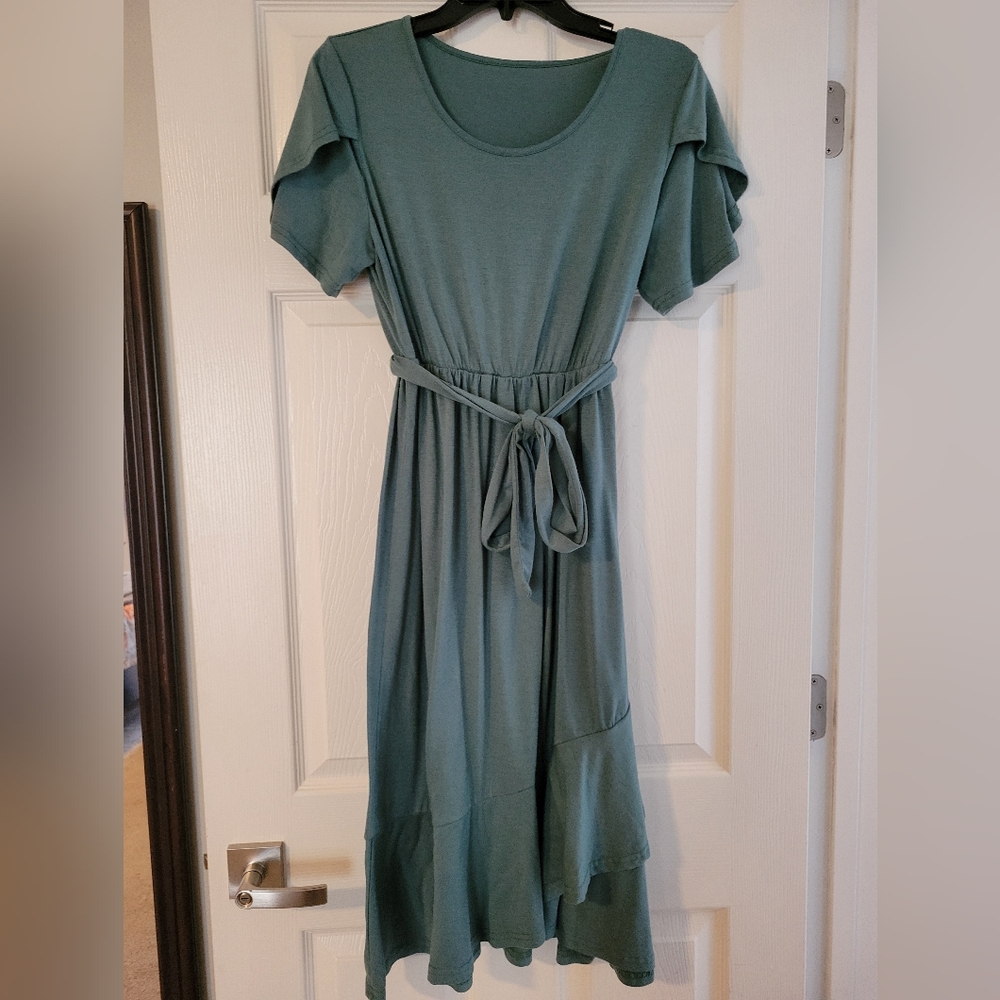 Shein green petal dress size medium